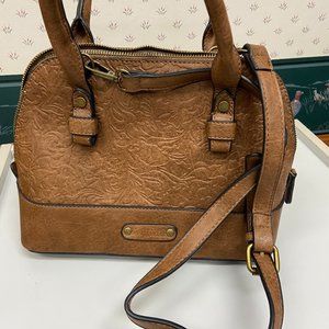 Simply Noelle Pocketbook